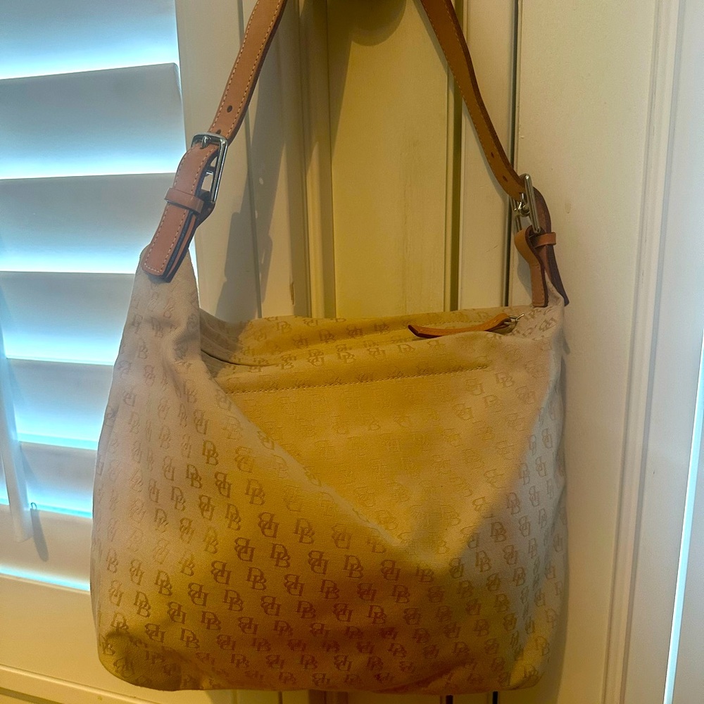 Dooney & Bourke shoulder bag